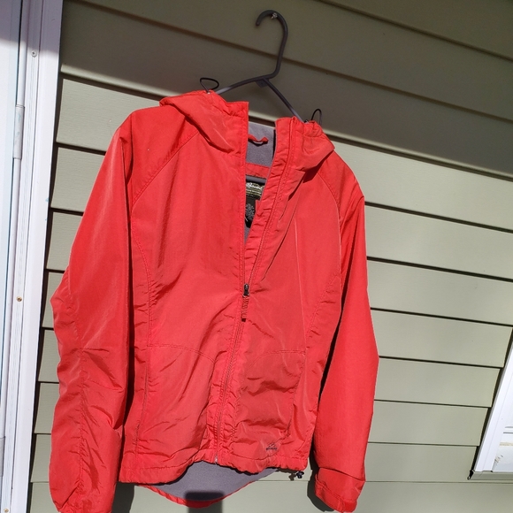 Eddie Bauer Large Ski Jacket that can adapt to changing weather all season.RED - Picture 7 of 8